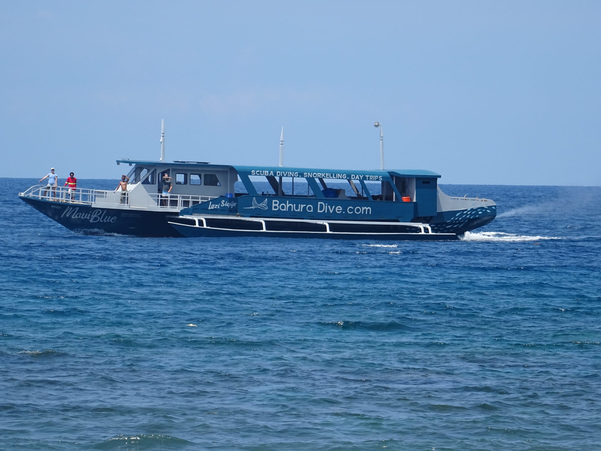 DSC00172 Bahura Dive Boats